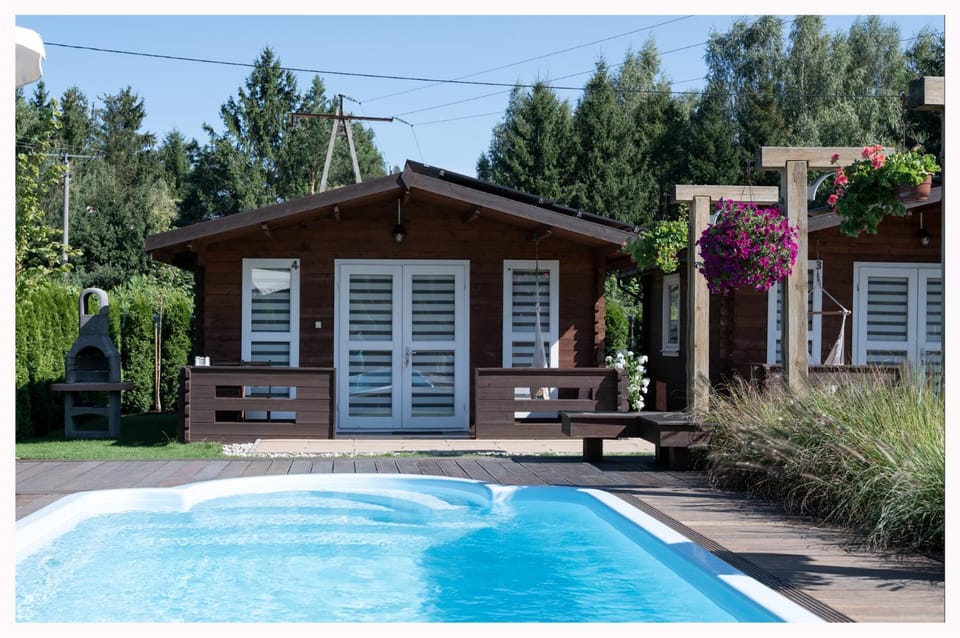 Property building, Garden, Swimming pool