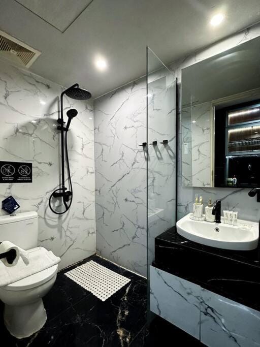 Shower, Toilet, Bathroom