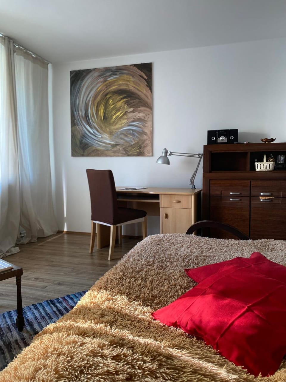 Bed, Living room, Photo of the whole room, Seating area, flat iron, wardrobe