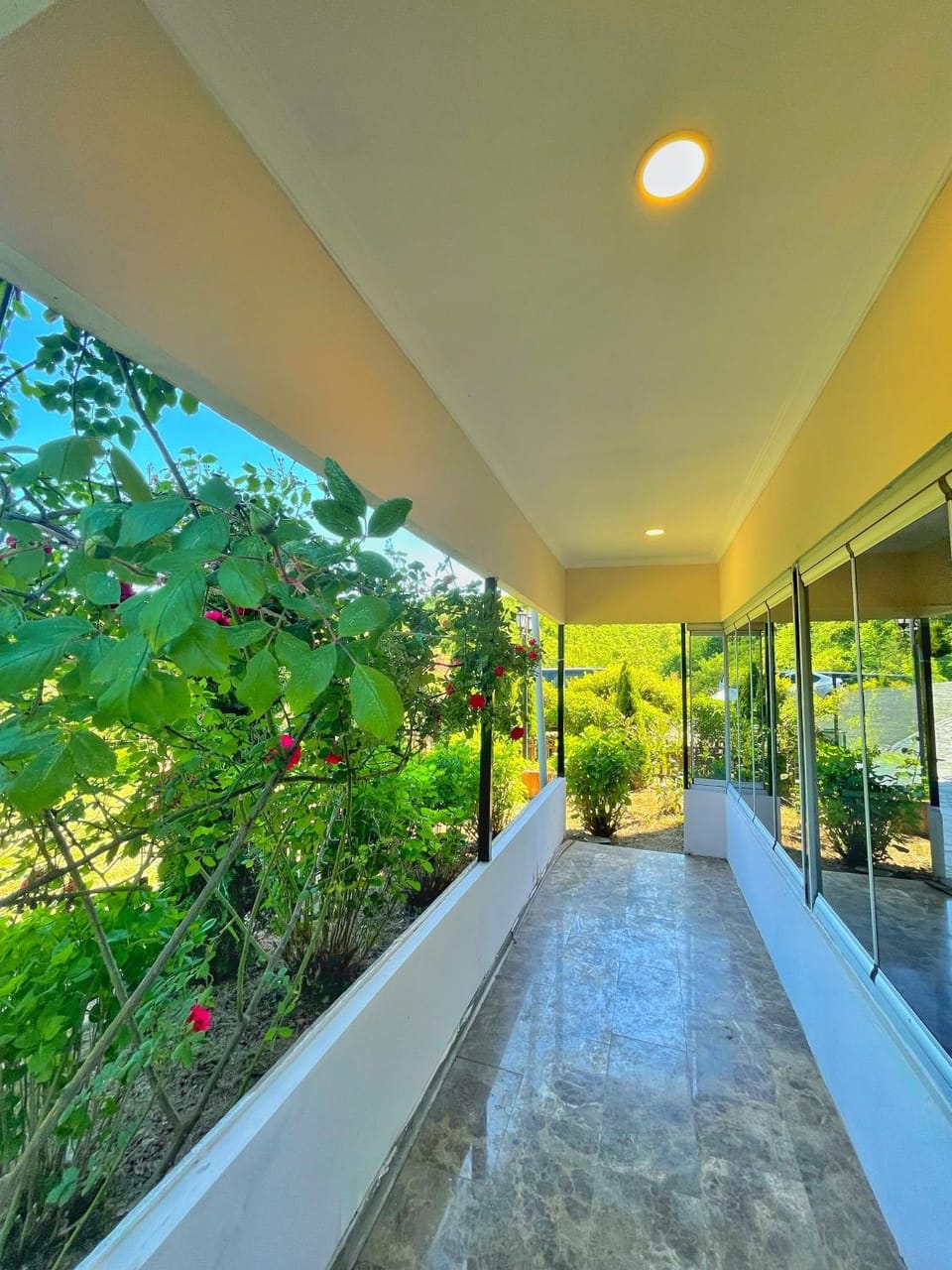 Balcony/Terrace, Internal: Not applicable to any particular room