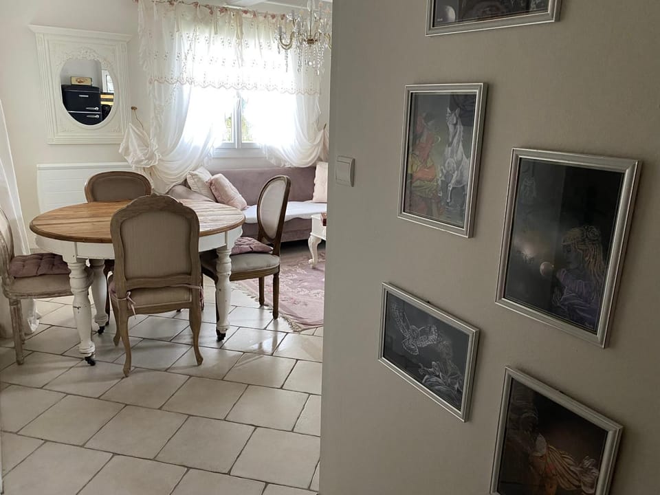 Communal lounge/ TV room, Living room, Lounge or bar, Seating area