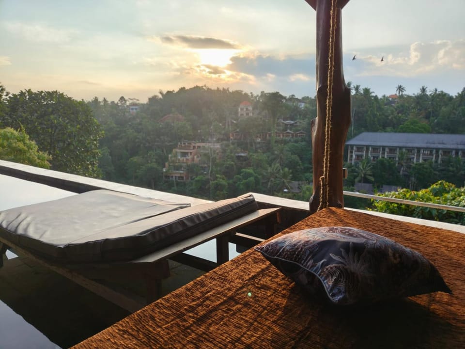 View (from property/room), Balcony/Terrace, Sunset