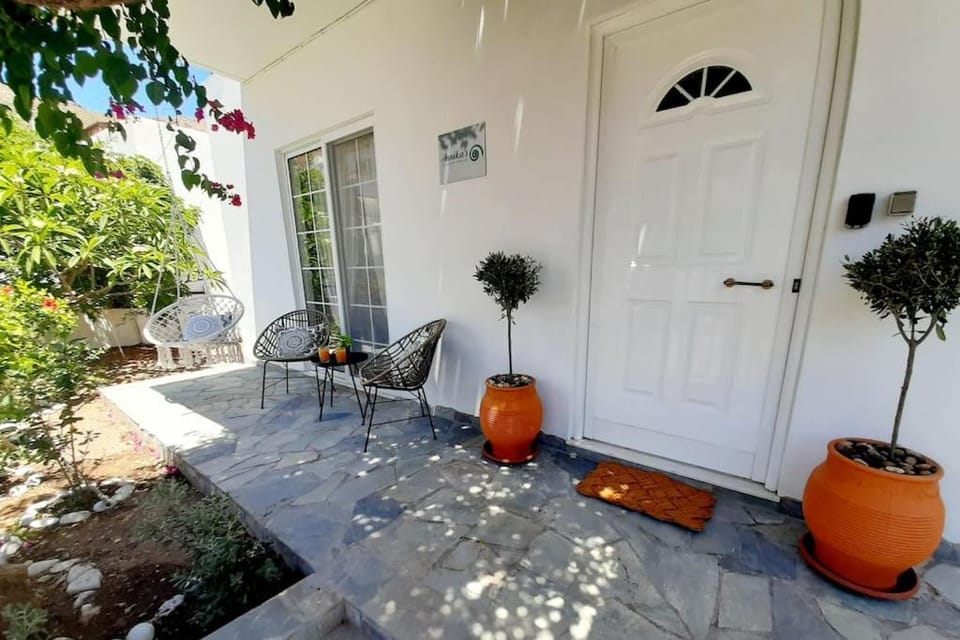 Annika's Summer Dream Villa in Decentralized Administration of the Aegean