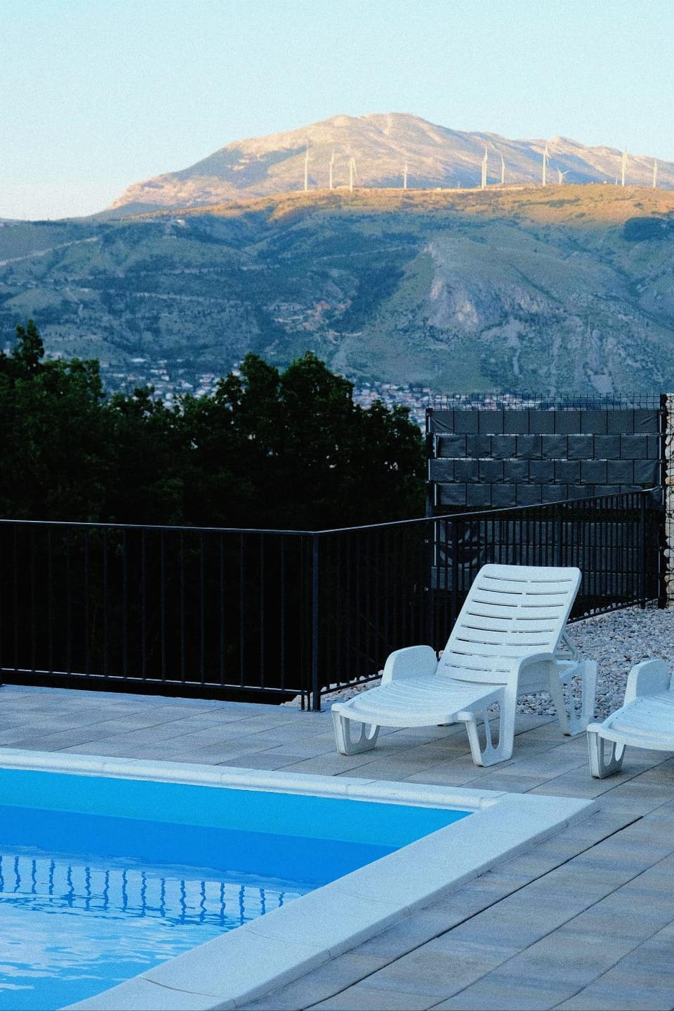 Day, Natural landscape, Mountain view, Pool view, Swimming pool, sunbed