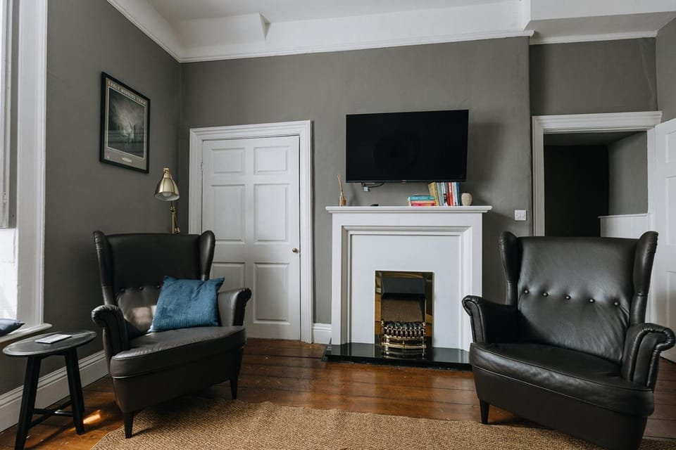 Communal lounge/ TV room, TV and multimedia, Living room, Lounge or bar, Seating area