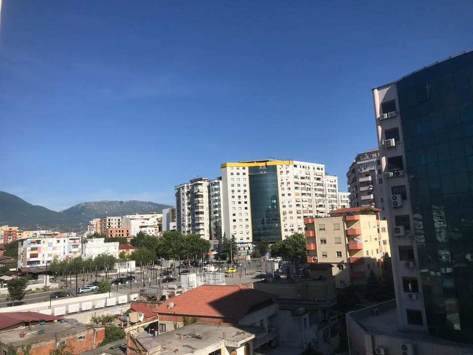 Off site, Day, Neighbourhood, Balcony/Terrace, Fitness centre/facilities, Hiking, City view, Mountain view, Street view, ATM, currency exchange