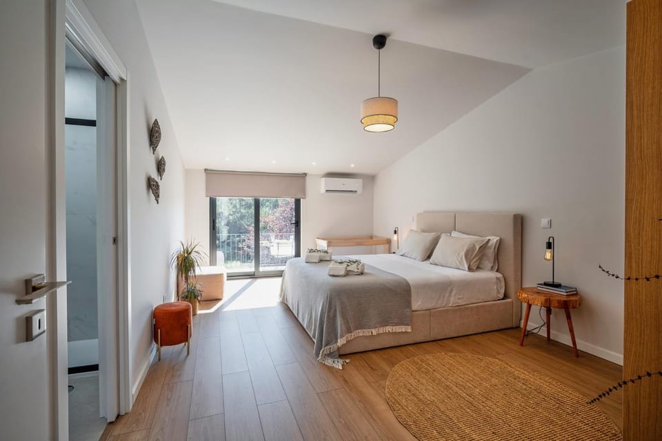 Épicos Farm Houses With Pool & Donkeys House in Viana do Castelo District