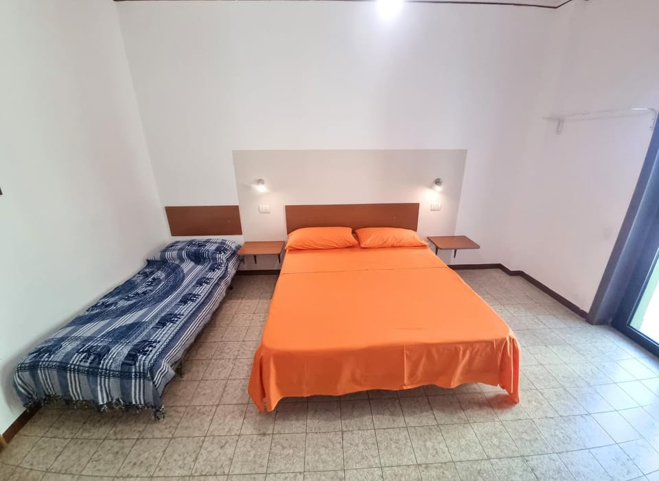 Bed, Balcony/Terrace, Photo of the whole room, Bedroom, air conditioner