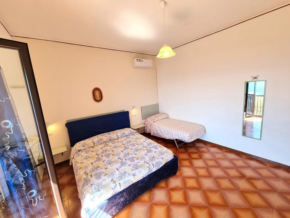 Bed, Photo of the whole room, Bedroom, Sea view, wardrobe, air conditioner