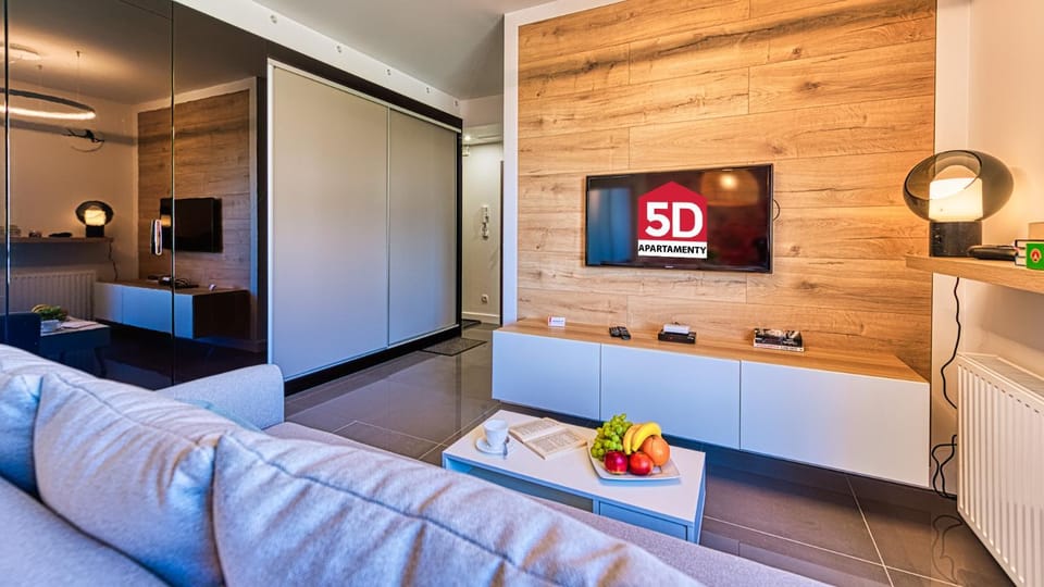 Communal lounge/ TV room, TV and multimedia, Living room, Seating area