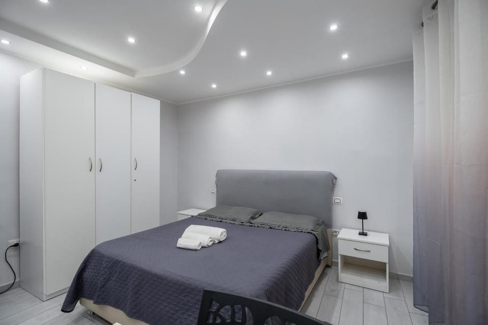 Smart’s House Deluxe Quartieri Spagnoli Apartment in Naples
