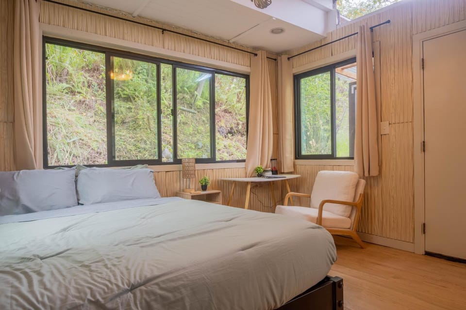 Off-Grid Getaway with Ocean Views in Paradise Vacation rental in Big Island