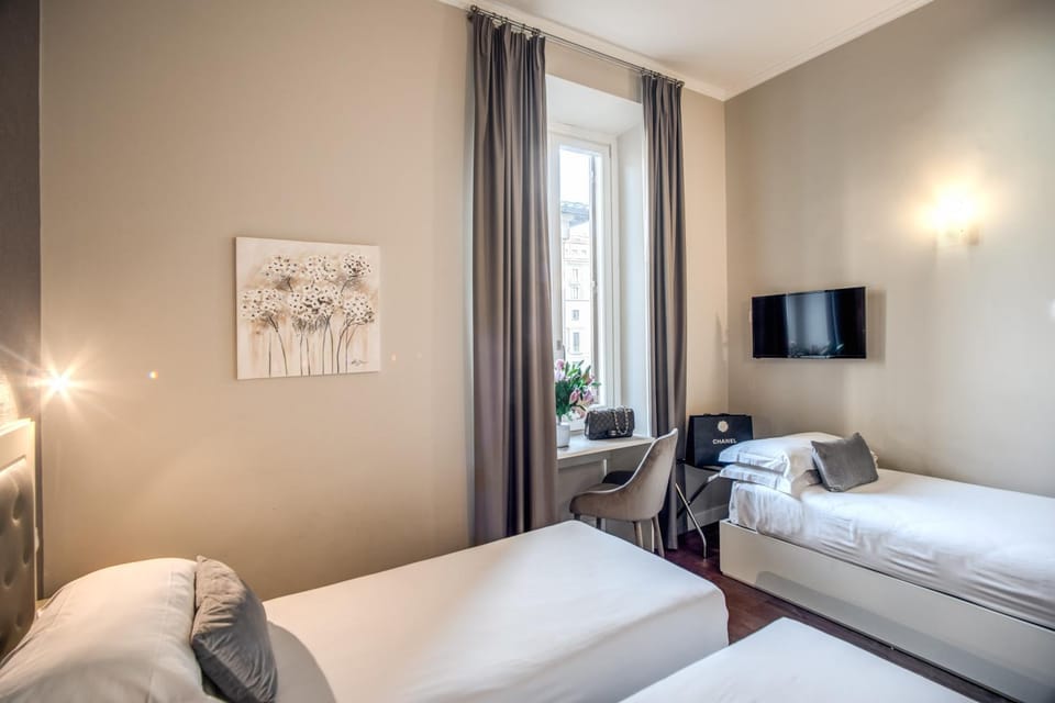 Bed, TV and multimedia, Photo of the whole room, Bedroom, hair dresser