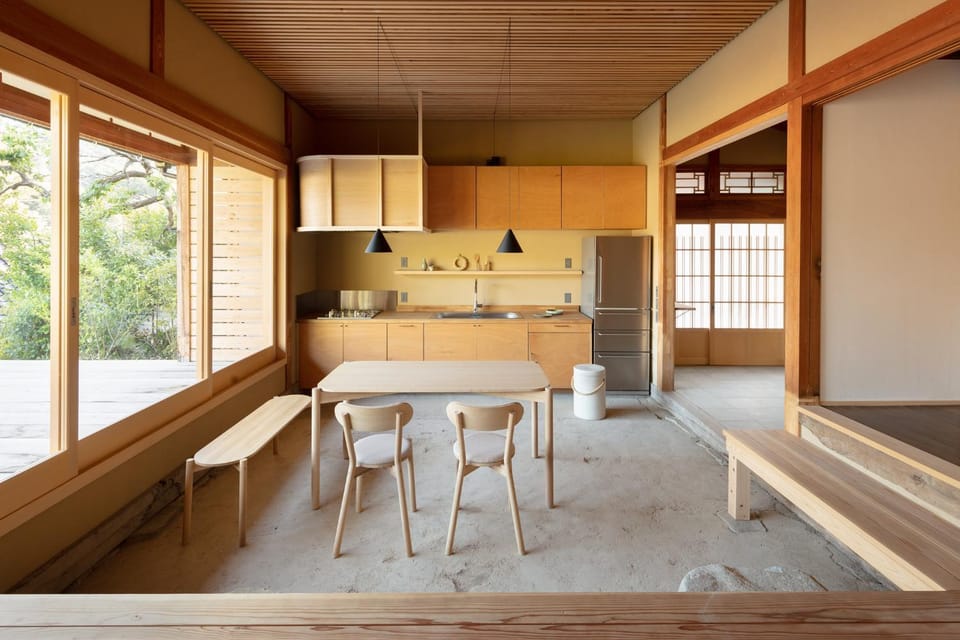 Dining area, kitchen