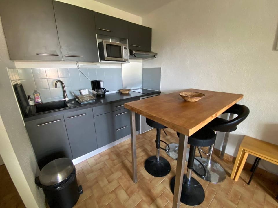 Appartement pour 4 pers, proche plage, parking, terrasse, commerces à proximité - FR-1-81-559 Apartment in Leucate