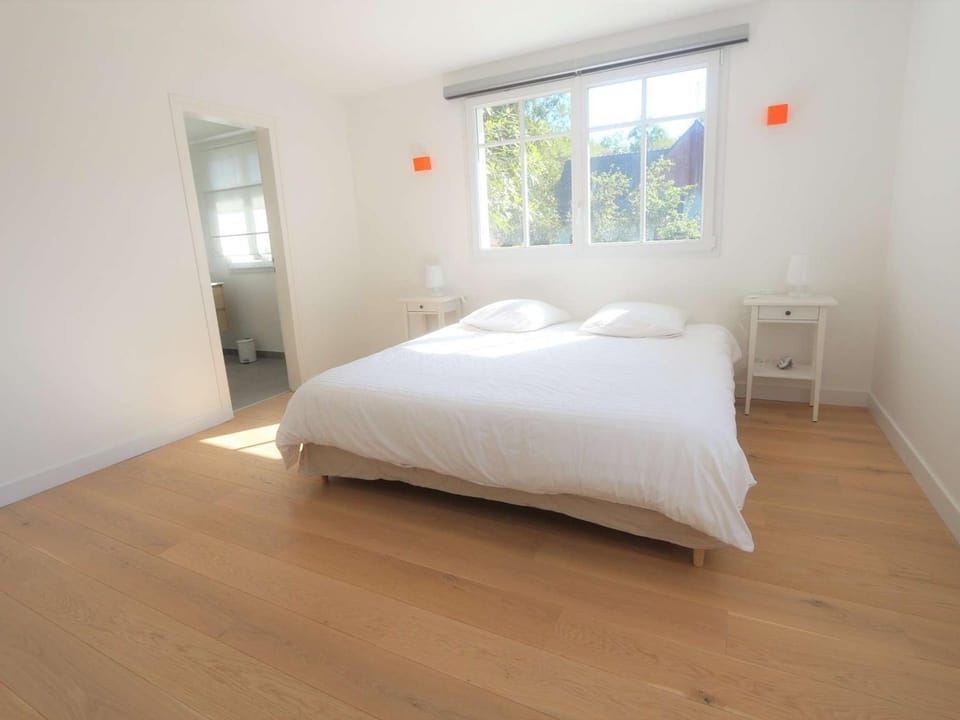 Grande Maison Rénovée 3* à Bénodet, Jardin Clos, Salle de Jeux, Parking, Wifi, Terrasse, 4 chambres House in Bénodet