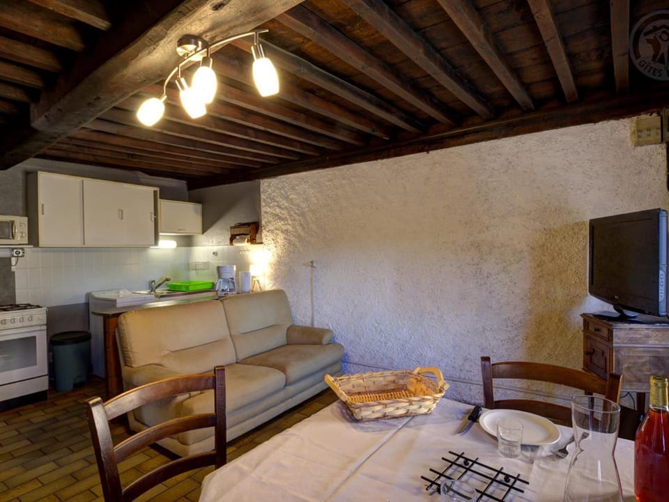 Gîte douillet pour 2 personnes dans les Monts du Forez - FR-1-496-261 House in Auvergne-Rhône-Alpes