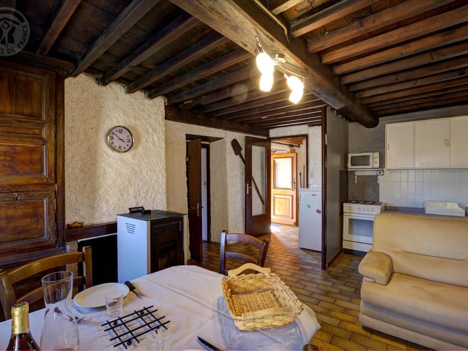 Gîte douillet pour 2 personnes dans les Monts du Forez - FR-1-496-261 House in Auvergne-Rhône-Alpes