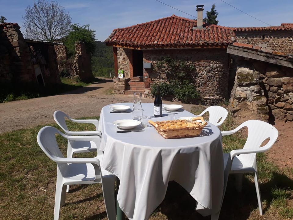 Gîte douillet pour 2 personnes dans les Monts du Forez - FR-1-496-261 House in Auvergne-Rhône-Alpes