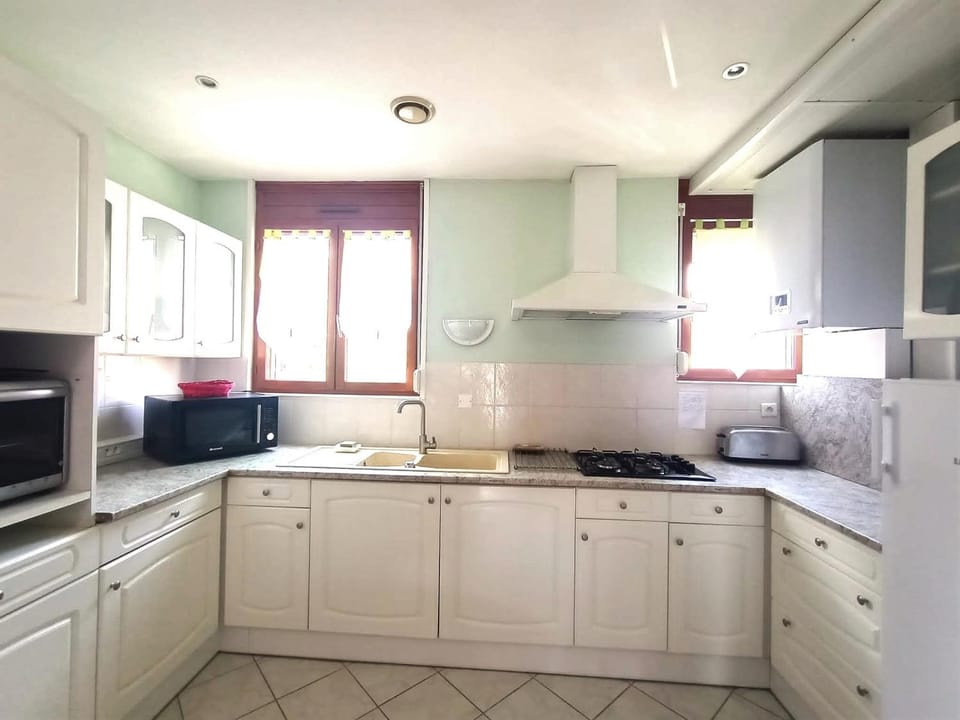 T3 Spacieux entre Ville & Lac, Wifi, Animaux Acceptés - FR-1-555-62 Apartment in Tresserve