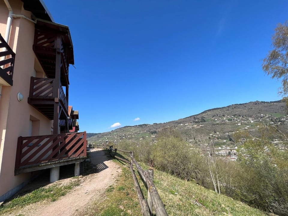 Appartement cosy à La Bresse avec terrasse, proche des pistes et équipements tout inclus - FR-1-589-407 Apartment in La Bresse