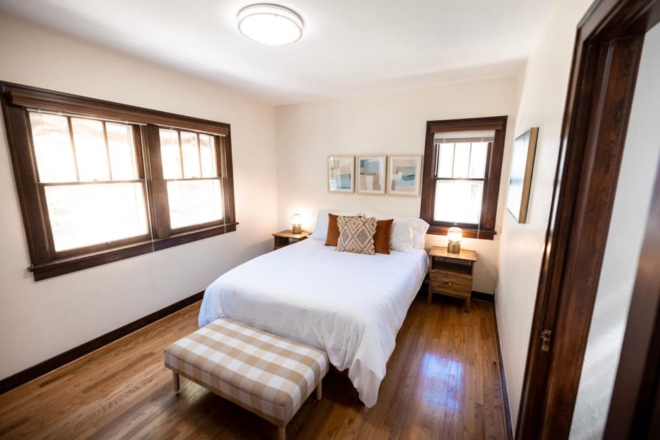 Charming 3Bdrm●Perfect Location ● Award Winning Beds Apartment in Salt Lake City