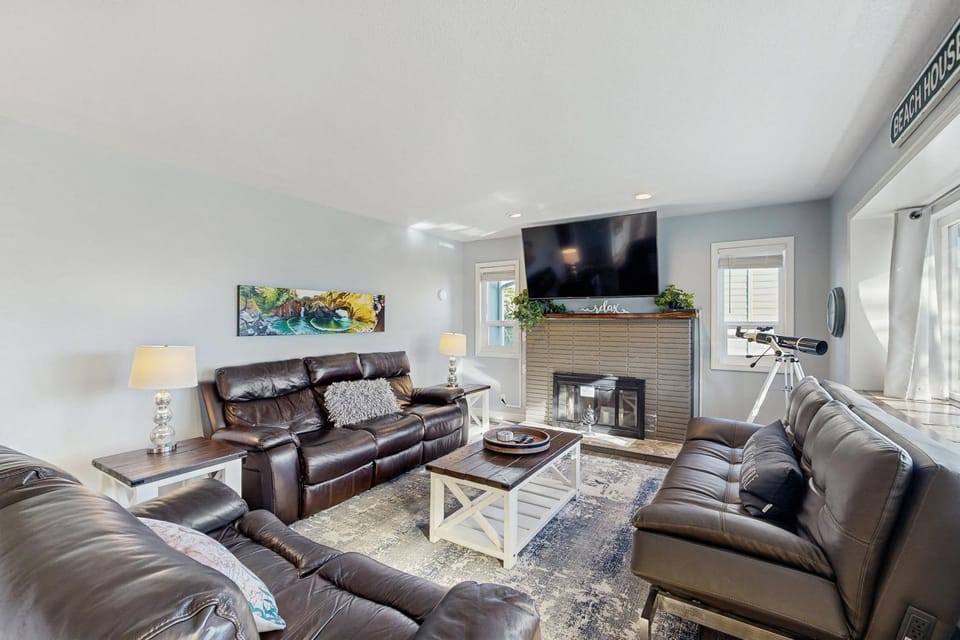 Ocean View Retreat House in Harbor