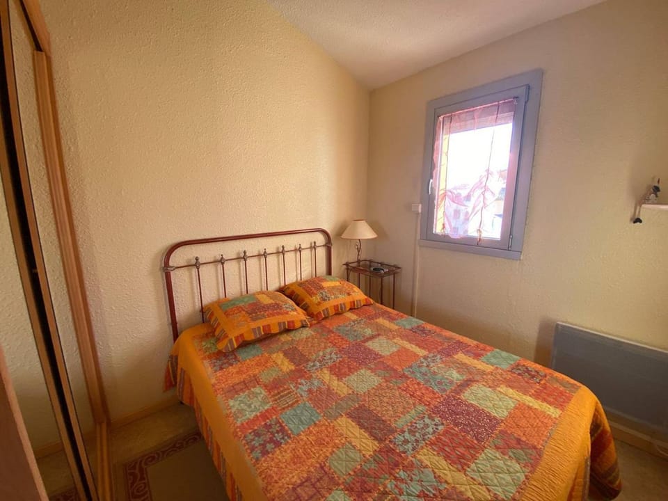 Appartement T2+Mezzanine, 6 pers, Clim, Parking, 400m des commerces - FR-1-81-562 Apartment in Leucate