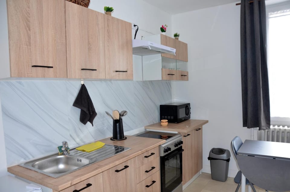 AU BORD DE L'EAU studio 1 Apartment in Nouvelle-Aquitaine