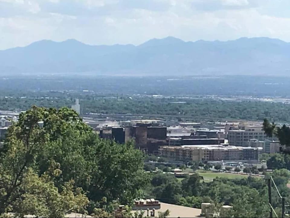 Capitol Retreats-views! Near Salt Palace,sleep 28 House in Salt Lake City