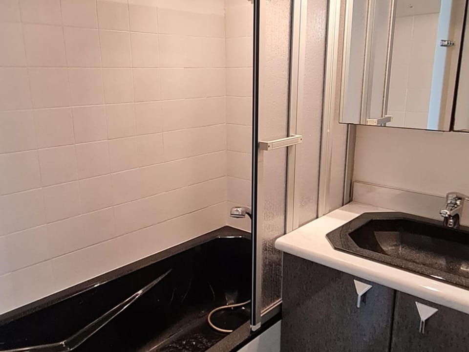 Appartement Ensoleillé avec Terrasse et Parking au Centre de Meschers, Proche Plages et Commerces - FR-1-550-38 Apartment in Meschers-sur-Gironde