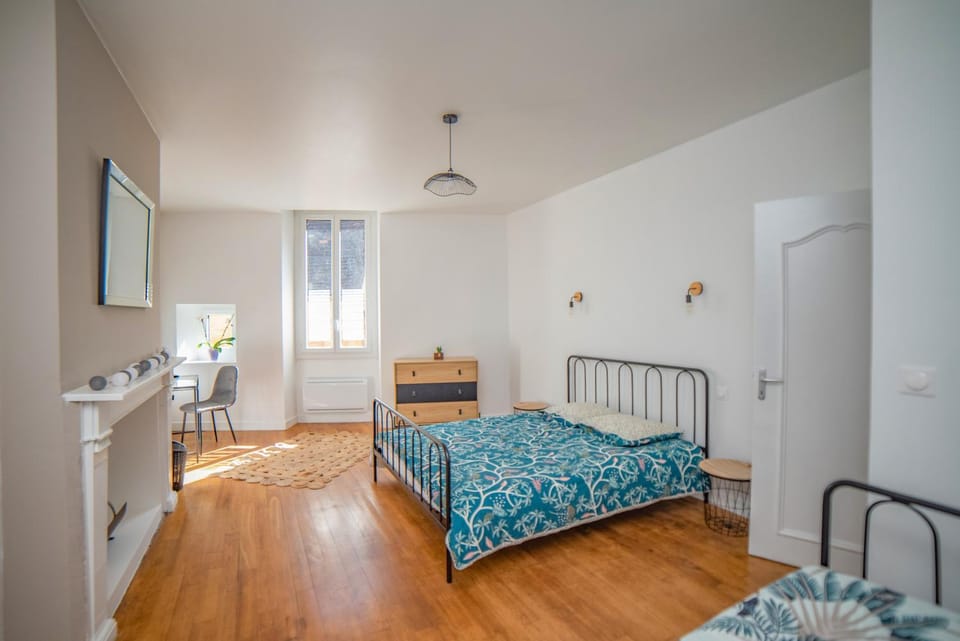 Bed, Bedroom