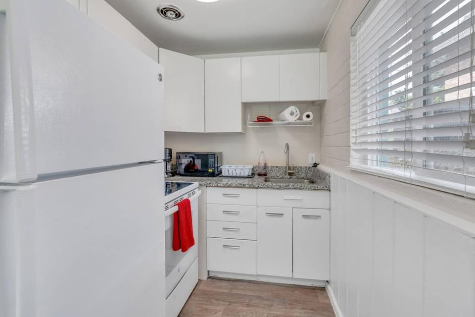 Quiet 1 bedroom Near U of U, Hospital, Downtown House in Salt Lake City