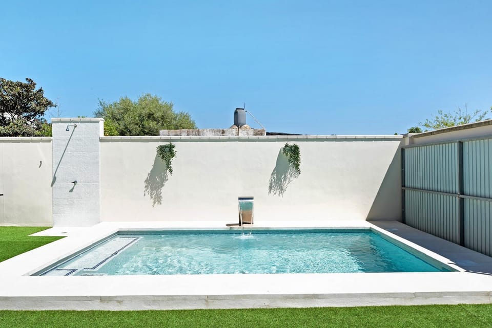Property building, Swimming pool