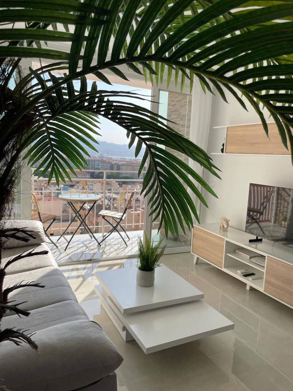 Balcony/Terrace, Living room