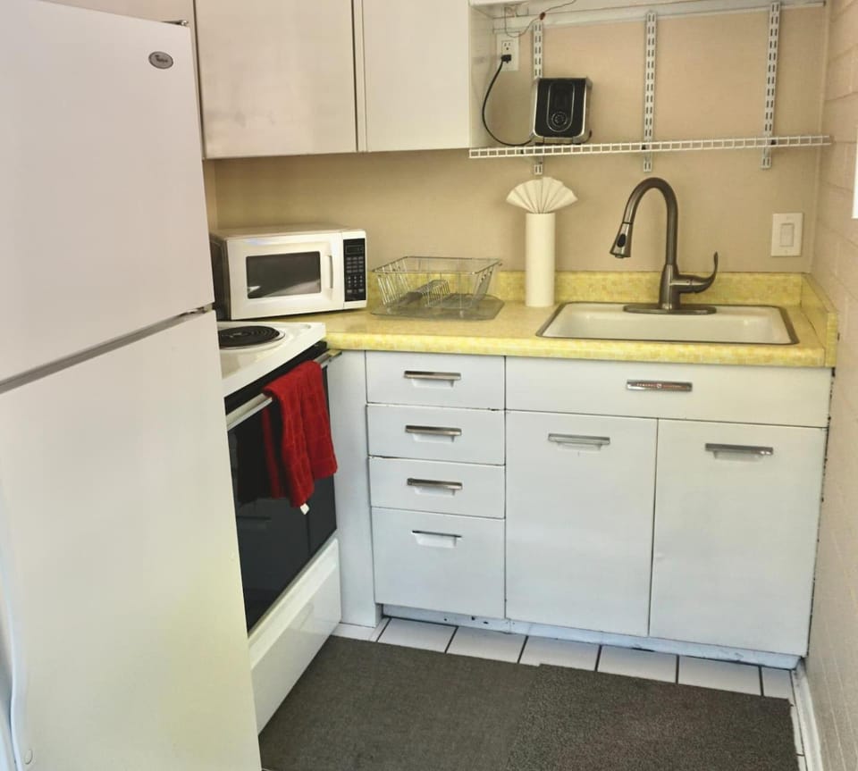 Bright 1 bedroom Near U of U, Hospitals, Downtown House in Salt Lake City