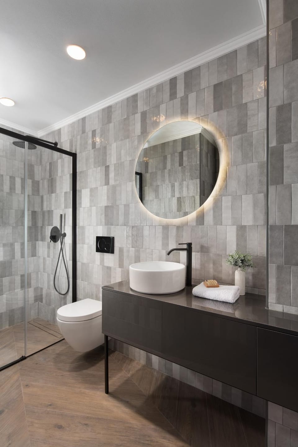 Shower, Toilet, Bathroom, towels