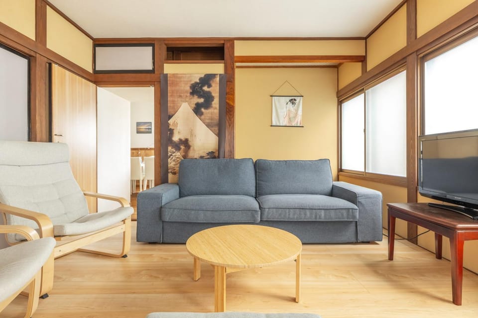 TV and multimedia, Living room, Seating area