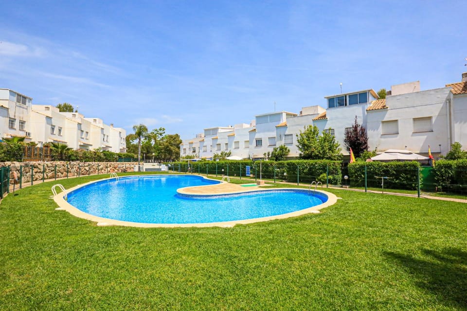 LITORAL COSTA DORADA - LAS CUMBRES Only families House in Salou