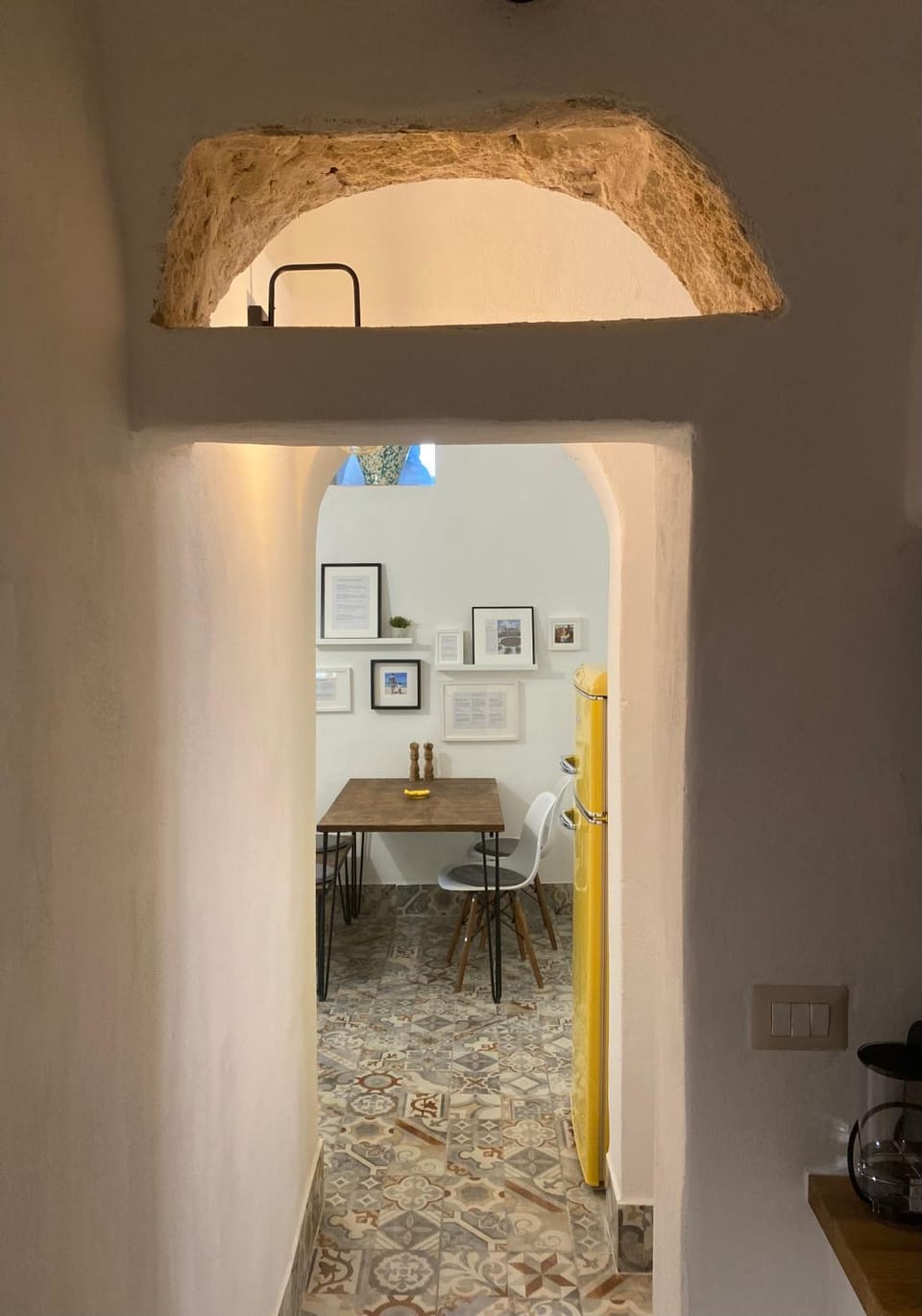 Decorative detail, Seating area, Dining area, Meals