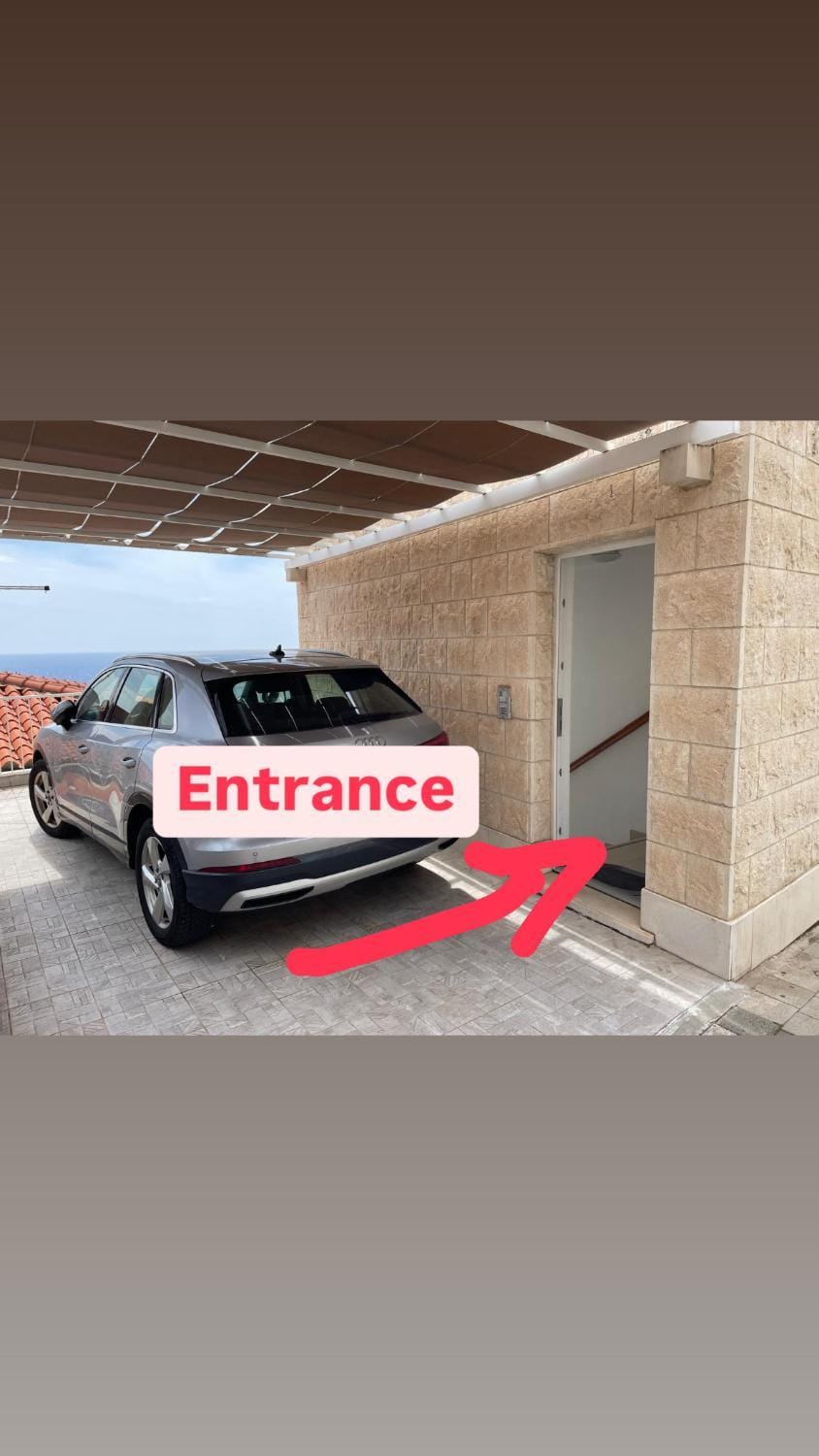 Facade/entrance