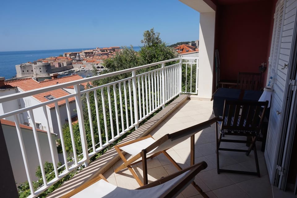 Day, View (from property/room), Balcony/Terrace, Landmark view, Sea view