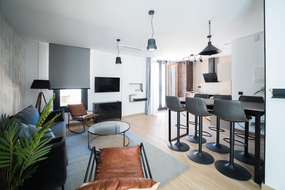 Communal lounge/ TV room, TV and multimedia, Living room