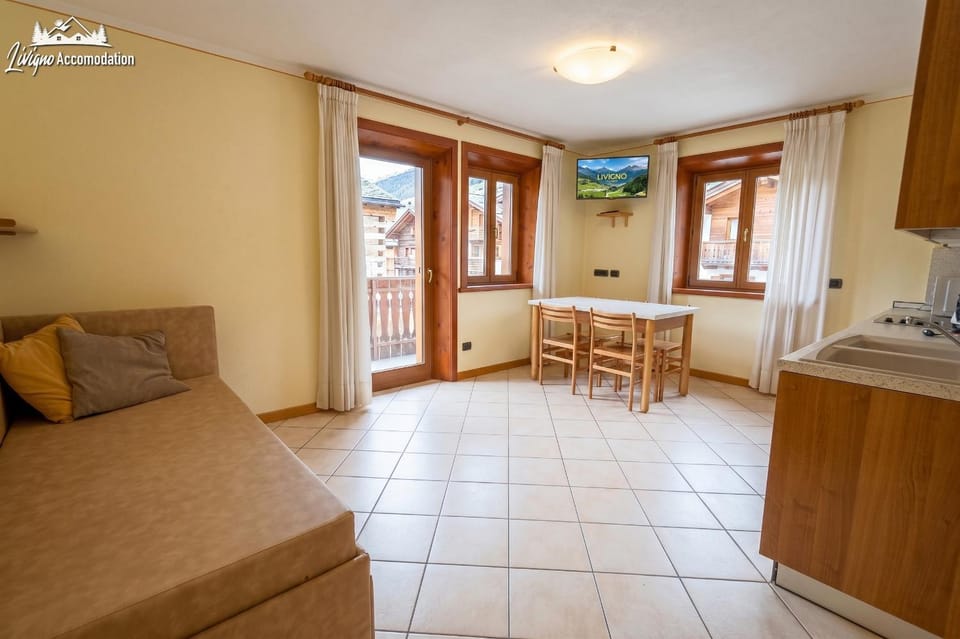 Kitchen or kitchenette, Living room, Dining area