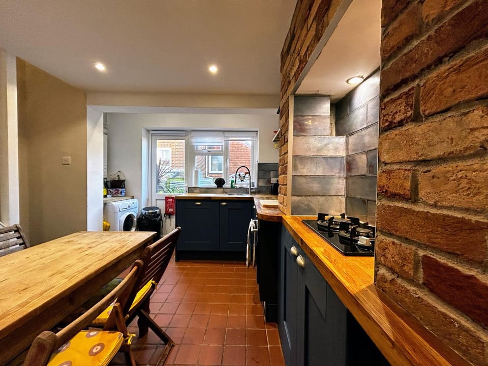 Hastings Old Town Tackleway privileged Sea Views whole house 3 beds House in Hastings
