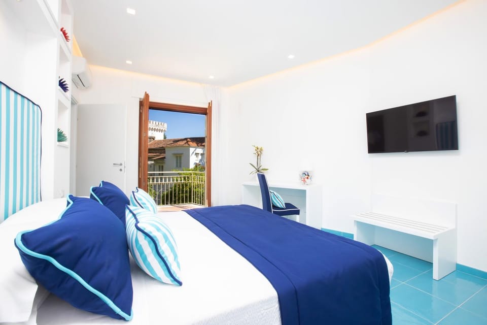 Bed, TV and multimedia