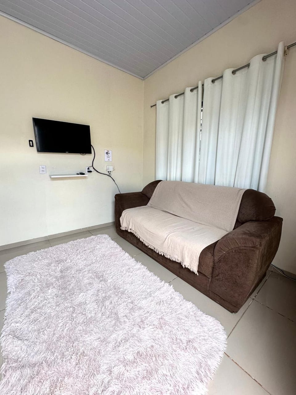 TV and multimedia, Living room, Seating area, Evening entertainment