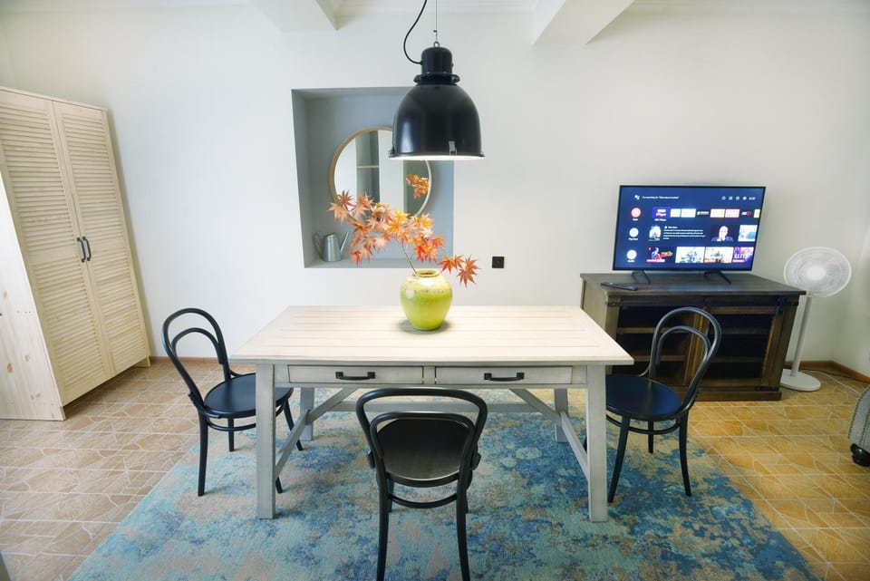 TV and multimedia, Dining area