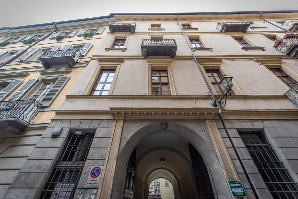 Property building, Facade/entrance