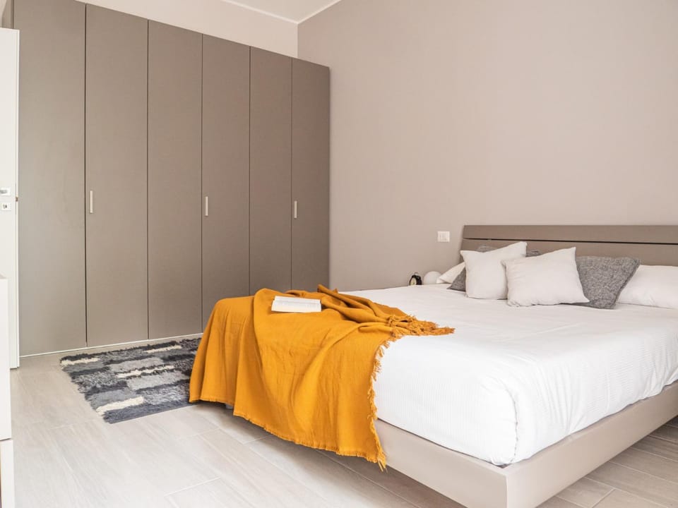 The Best Rent - Apartment with balcony in Milan downtown Apartment in Milan